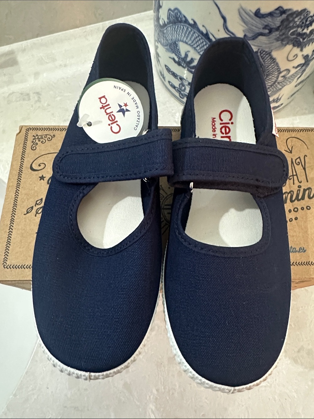 NIB - Cientas - Navy Mary Jane - Size 31/ 13  US
